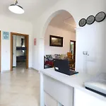 Hostal Baza - Swimming Pool *