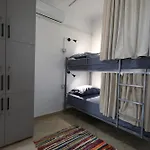 Baza - Swimming Pool Hostal *