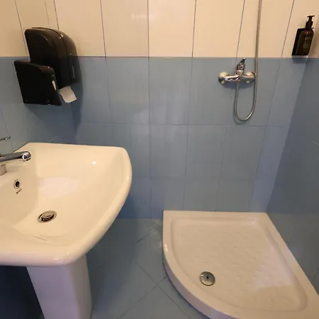 Baza - Swimming Pool Albergue