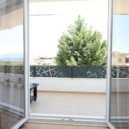 Baza - Swimming Pool Albergue Berati