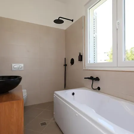 Baza - Swimming Pool *