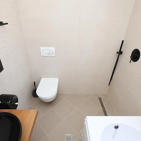 Baza - Swimming Pool