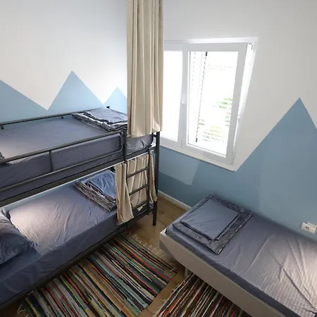 Baza - Swimming Pool Albergue