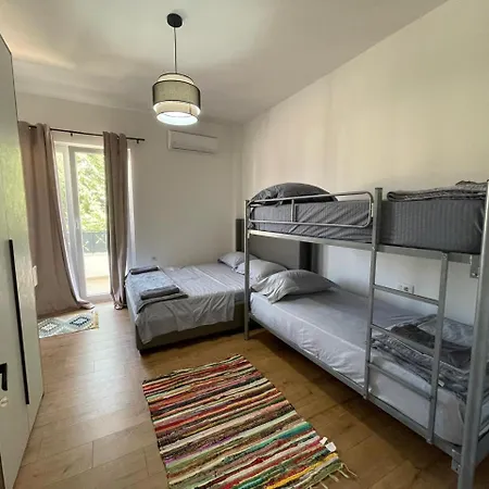 Albergue Baza - Swimming Pool