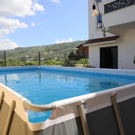 Baza - Swimming Pool Berati