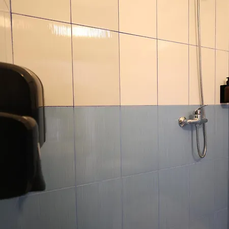 Baza - Swimming Pool Hostel Berat