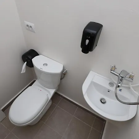 بيت شباب Baza - Swimming Pool بيرات