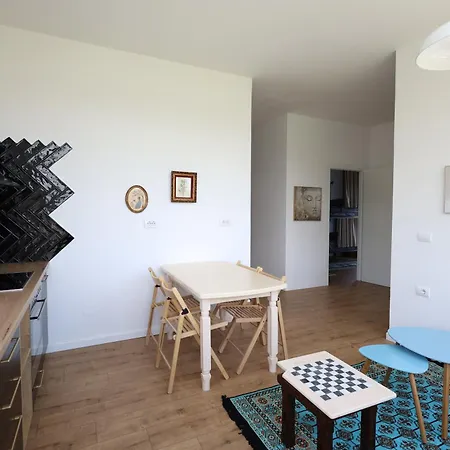 Baza - Swimming Pool Hostel Berat