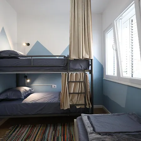 بيت شباب Baza - Swimming Pool بيرات