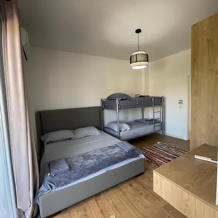 Baza - Swimming Pool بيرات