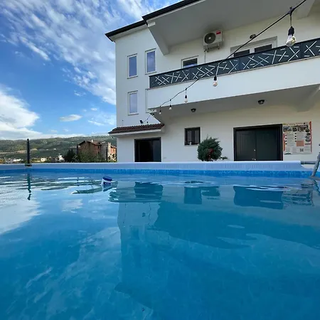 Baza - Swimming Pool Berat