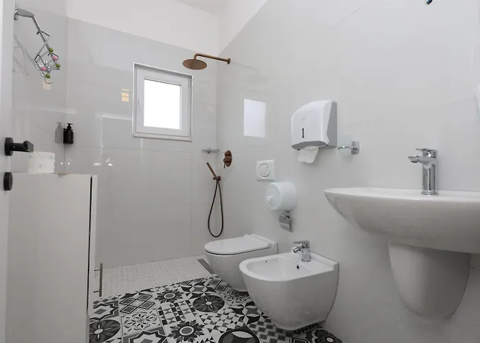 Baza - Swimming Pool