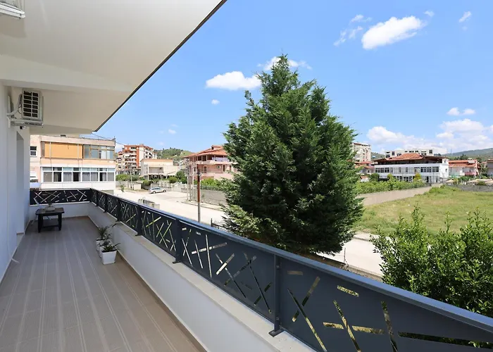 Hostel Baza - Swimming Pool Berat