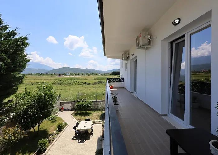 Baza - Swimming Pool Berat