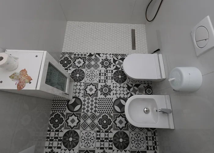 Baza - Swimming Pool Hostel