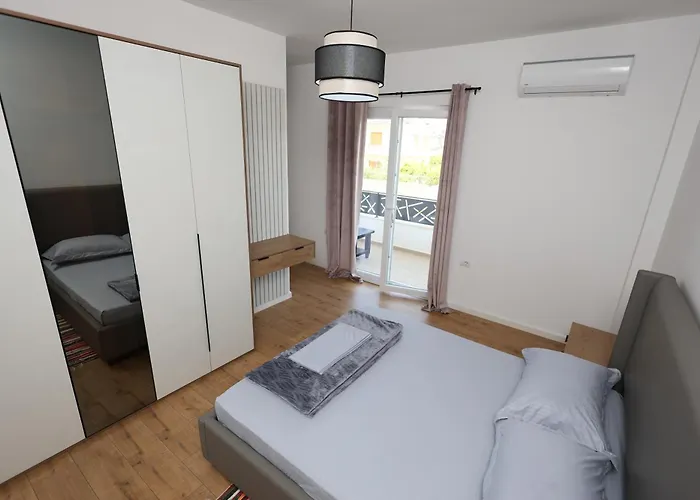 Baza - Swimming Pool Hostel *