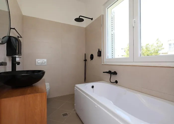 Baza - Swimming Pool *