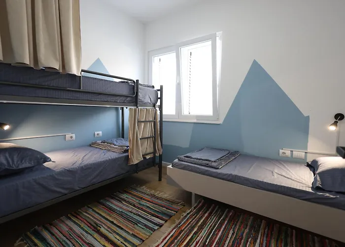 Baza - Swimming Pool Berat