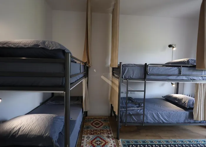 Baza - Swimming Pool Berat