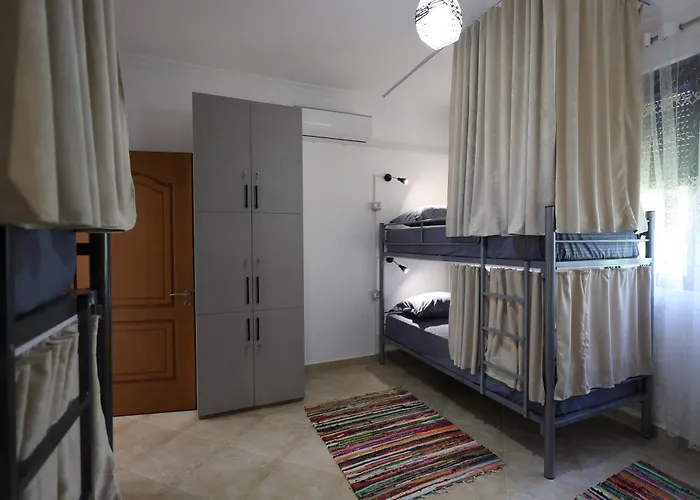 Baza - Swimming Pool Berat