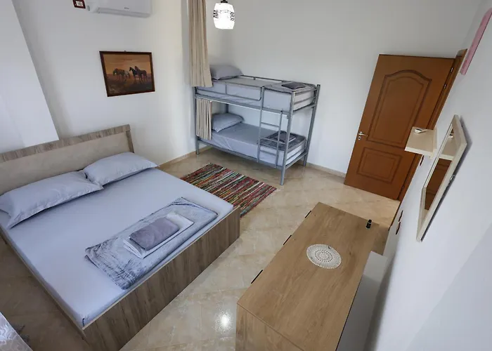 Baza - Swimming Pool * Berat