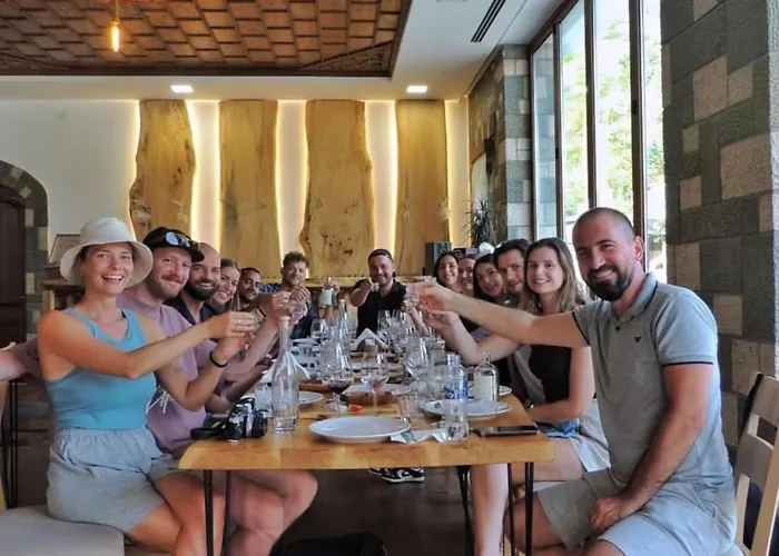 Baza - Swimming Pool Hostel