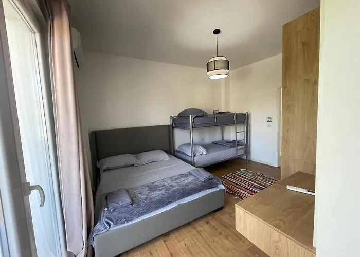 Baza - Swimming Pool Berat