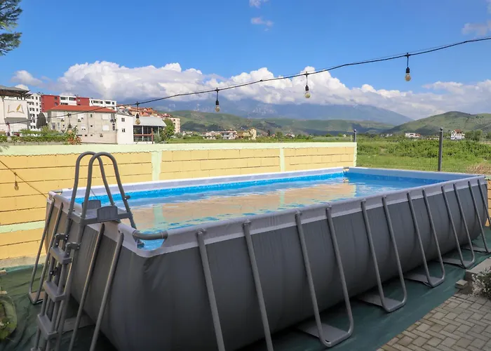 Hostel Baza - Swimming Pool Berat