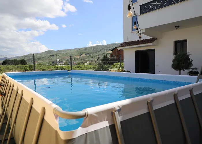 Baza - Swimming Pool Berat
